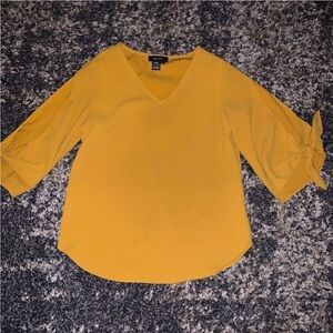 Karen Kane Women’s Split Bow Sleeve Pullover Blouse Dark Yellow Size Small
